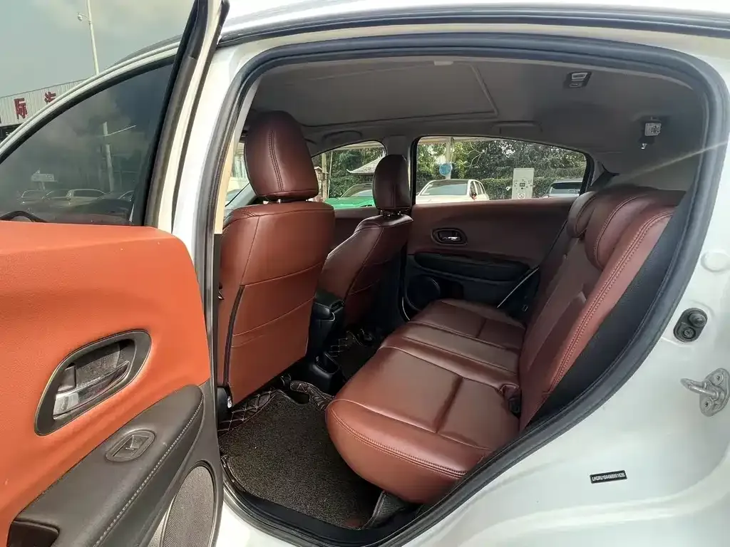 Honda Vezel 2021 из CN, фото 9