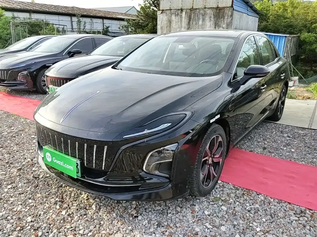 Hongqi E-QM5 — фото 10