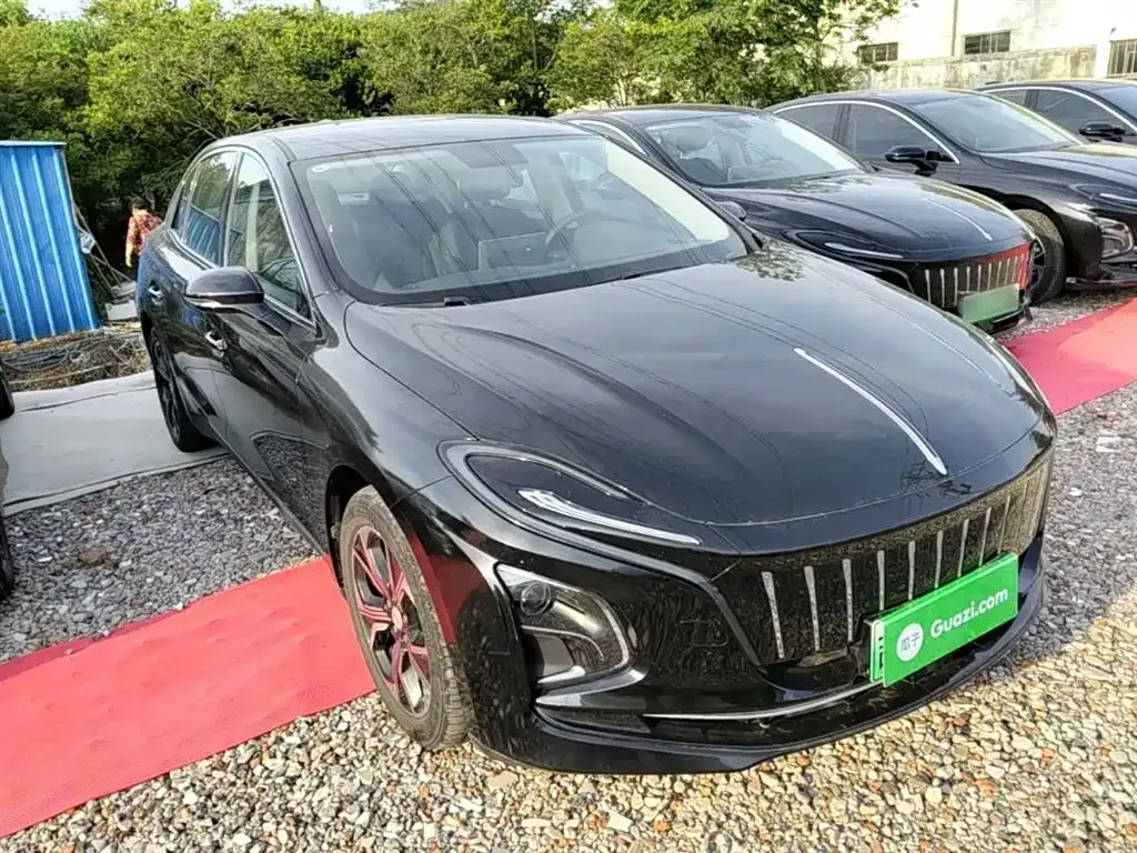 Hongqi E-QM5 — фото 9