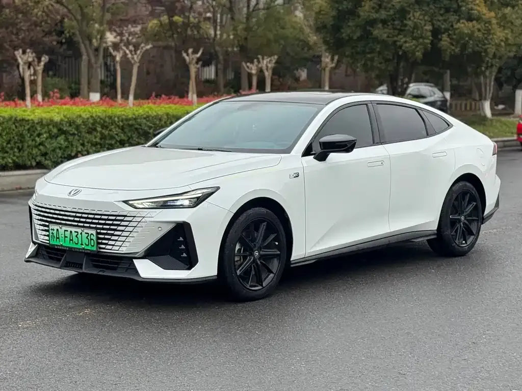 Changan UNI-V iDD