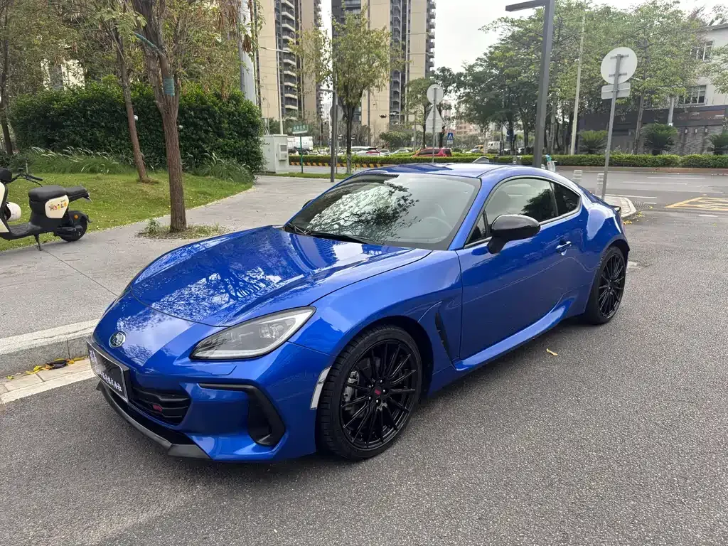 Subaru BRZ — фото 1