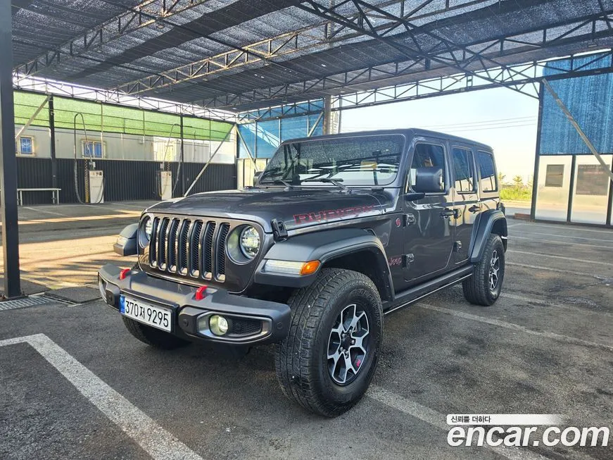 Jeep Wrangler — фото 1