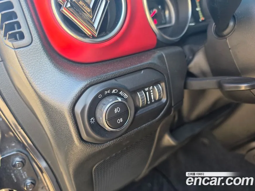 Jeep Wrangler — фото 3