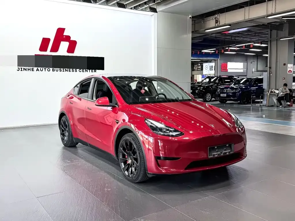 Tesla Model Y — фото 7