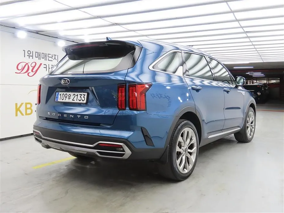Kia Sorento — фото 4