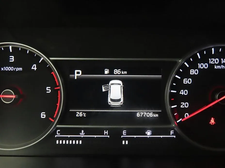 Kia Sorento — фото 6