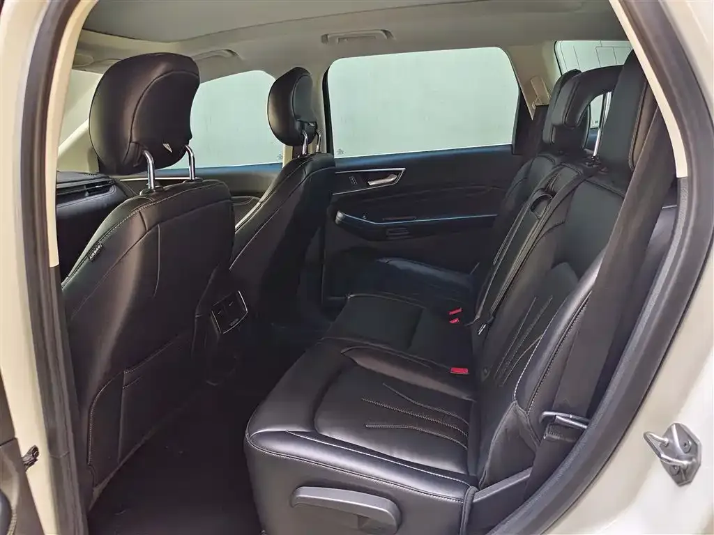 Ford Edge 2023 из CN, фото 7