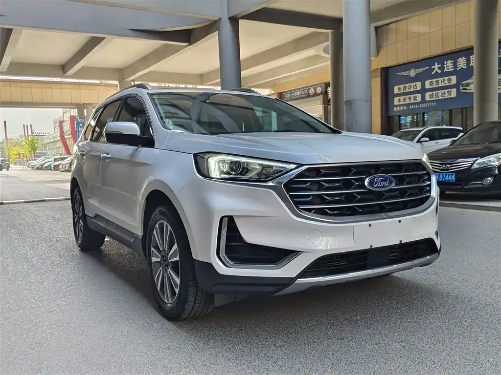 Ford Edge 2023 из CN, фото 2