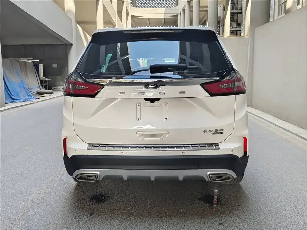 Ford Edge 2023 из CN, фото 6