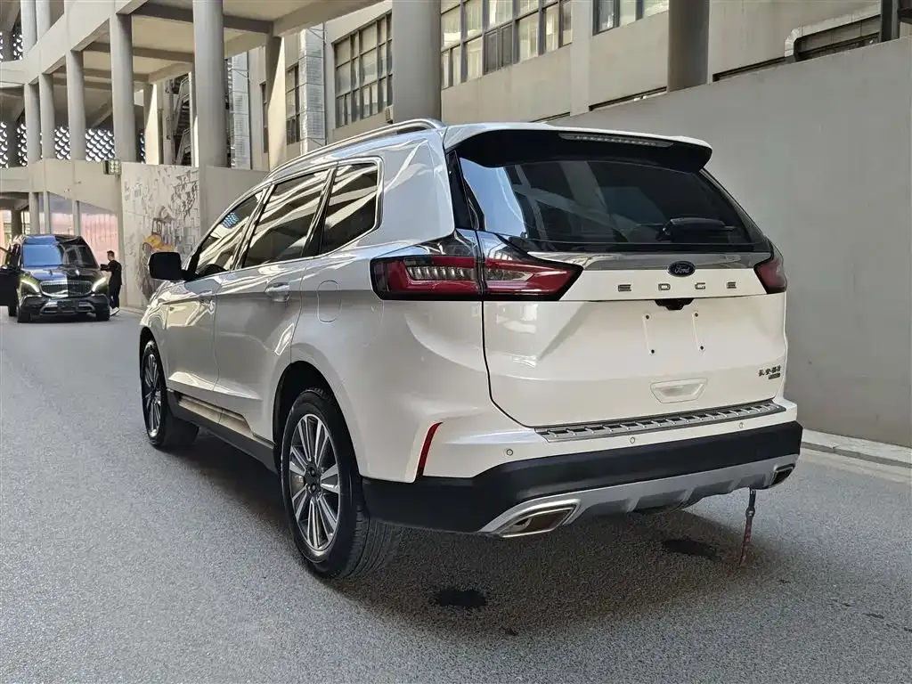 Ford Edge 2023 из CN, фото 5