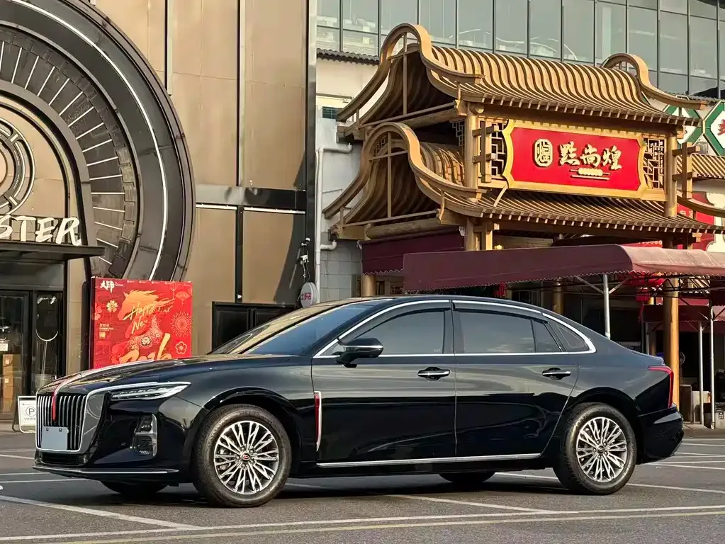 Hongqi H5 — фото 1