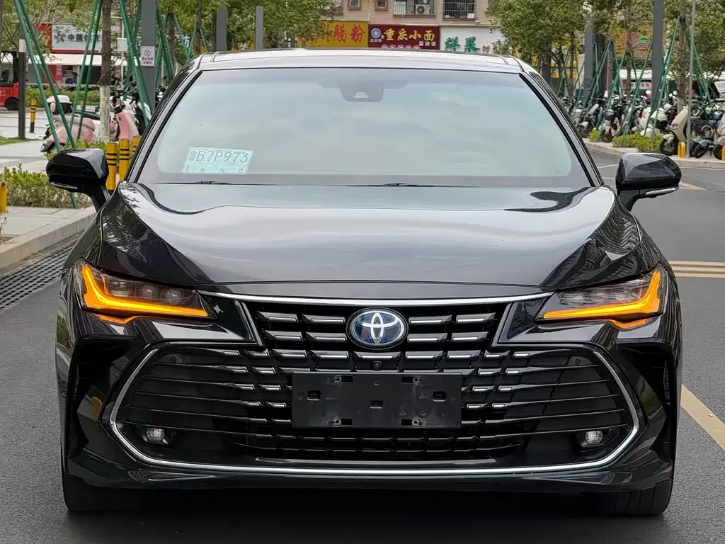 Toyota Avalon — фото 2