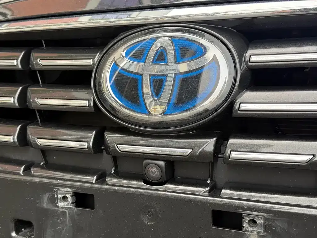 Toyota Avalon — фото 10