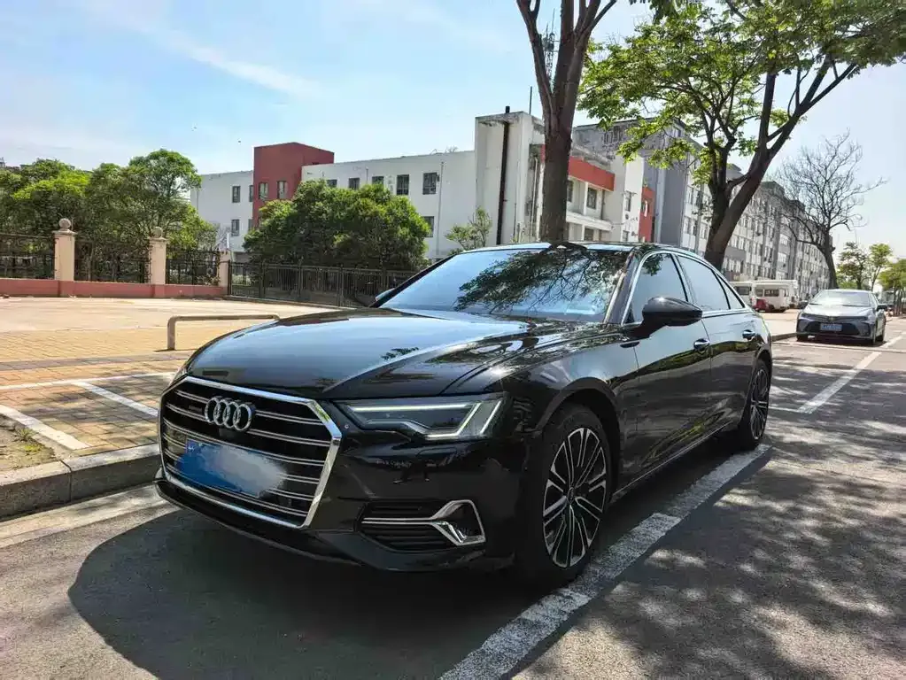 Audi A6L 2023 из CN, фото 1