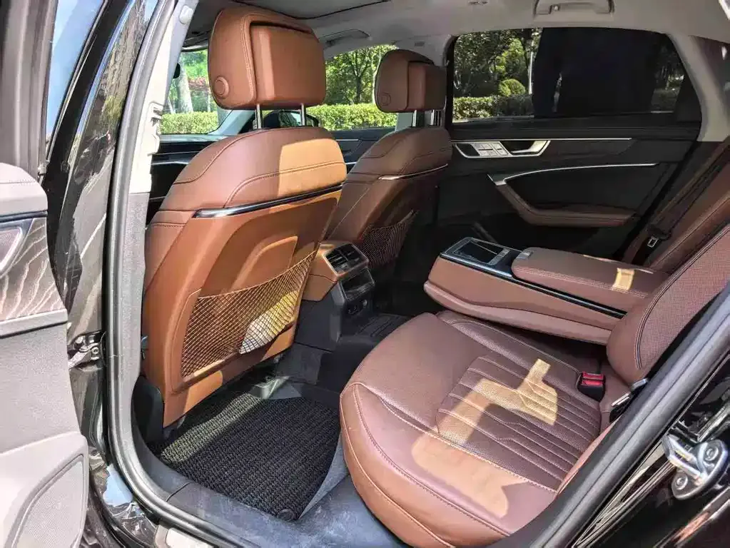 Audi A6L 2023 из CN, фото 9