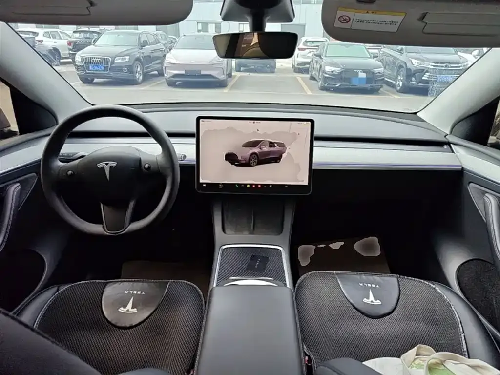 Tesla Model Y — фото 7
