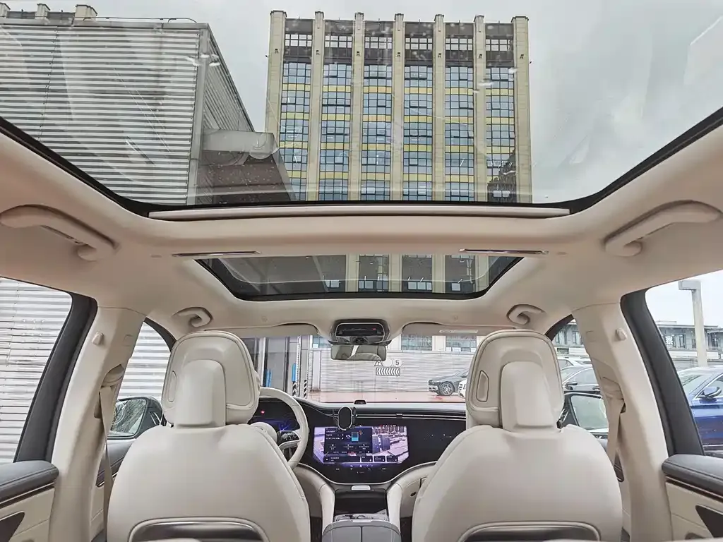 Mercedes-Benz EQS SUV 2023 из CN, фото 8