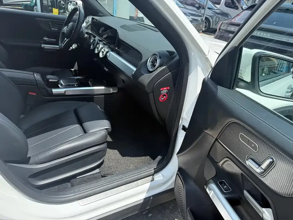 Mercedes-Benz EQB 2024 из CN, фото 2