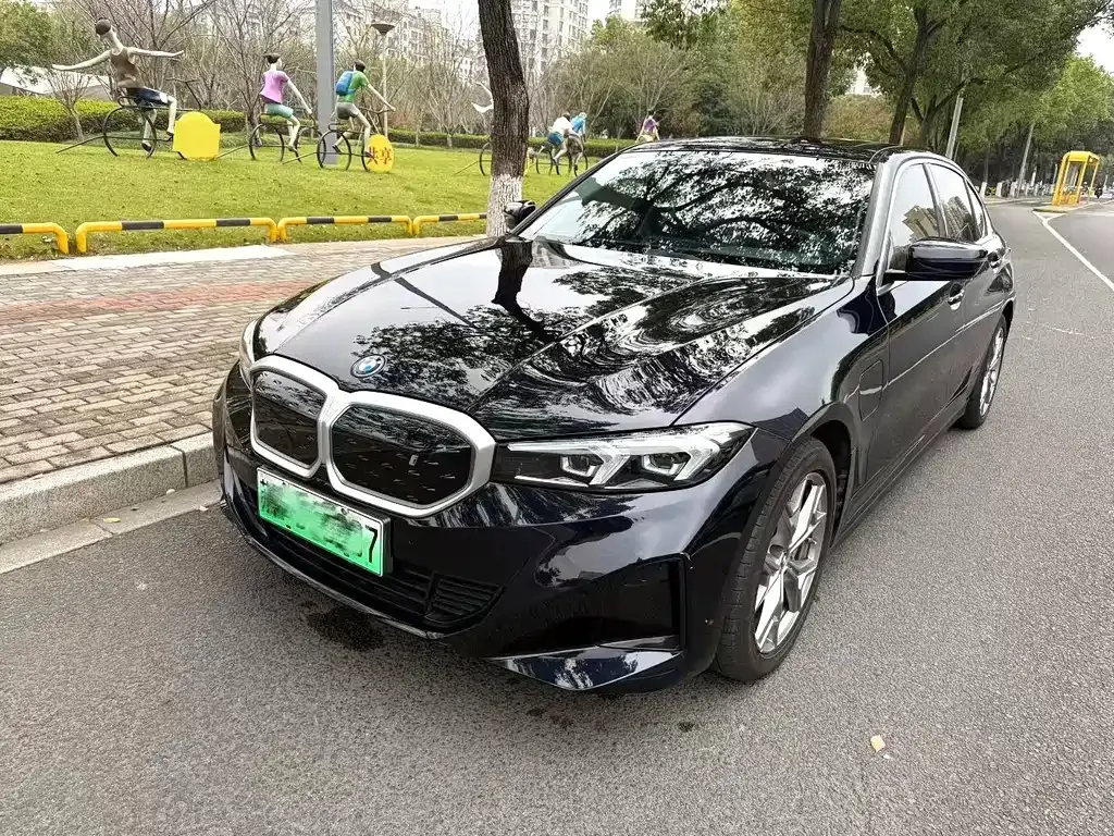BMW i3 — фото 1