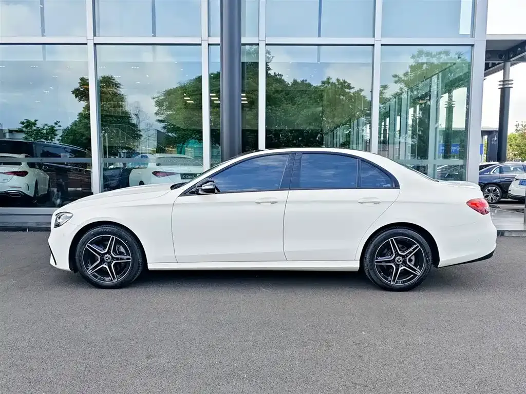 Mercedes-Benz E-Class (Import) — фото 7