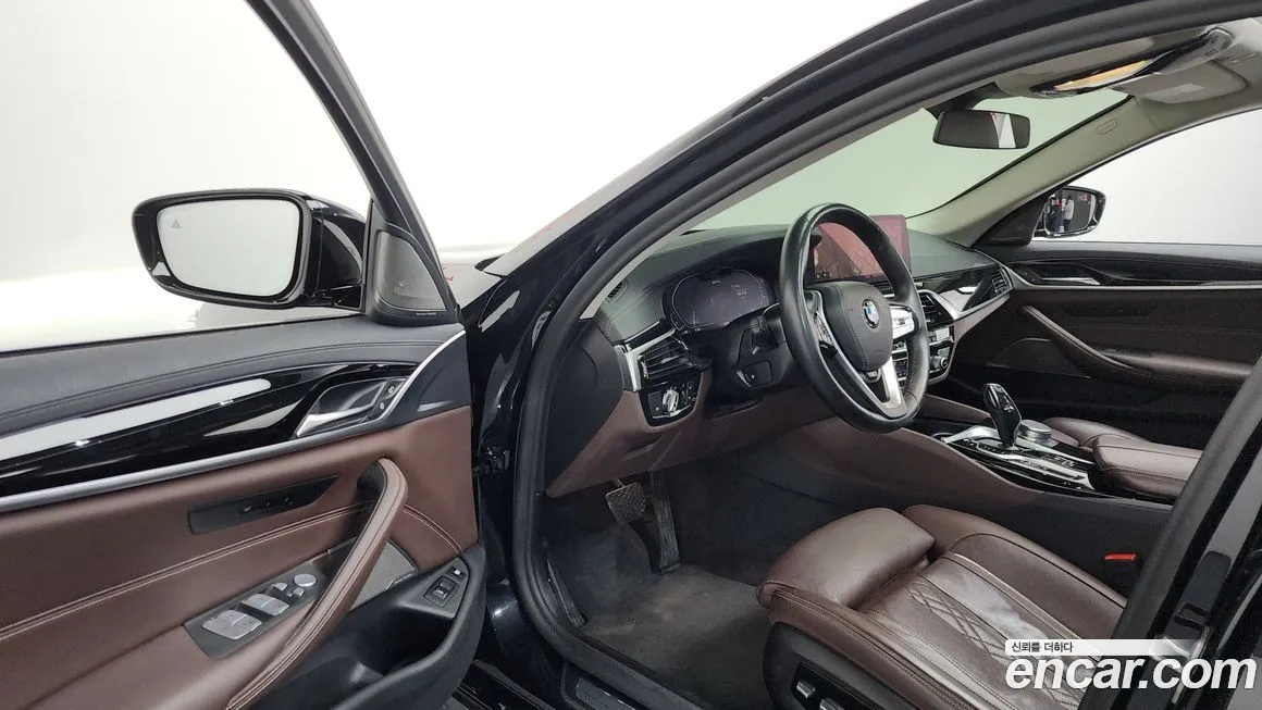 BMW 5-Series 2021 из KR, фото 8