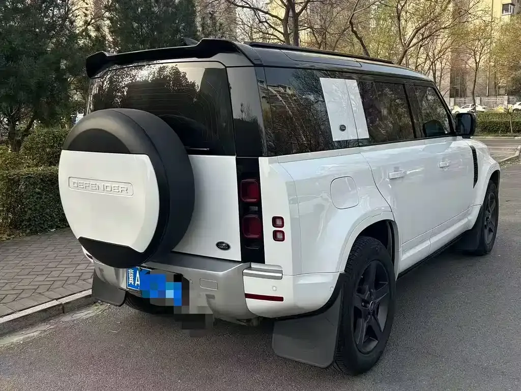 Land Rover Defender — фото 9