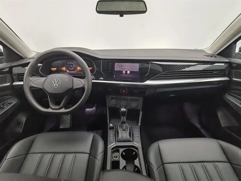 Volkswagen Passat 2023 из CN, фото 6