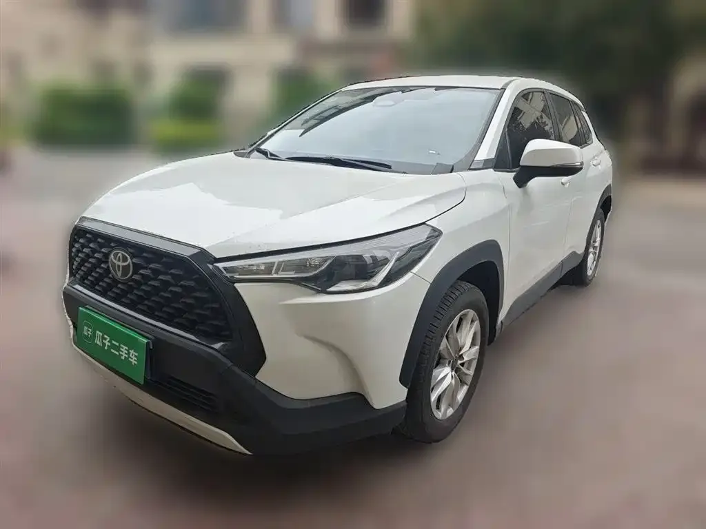 Toyota Corolla Cross — фото 1
