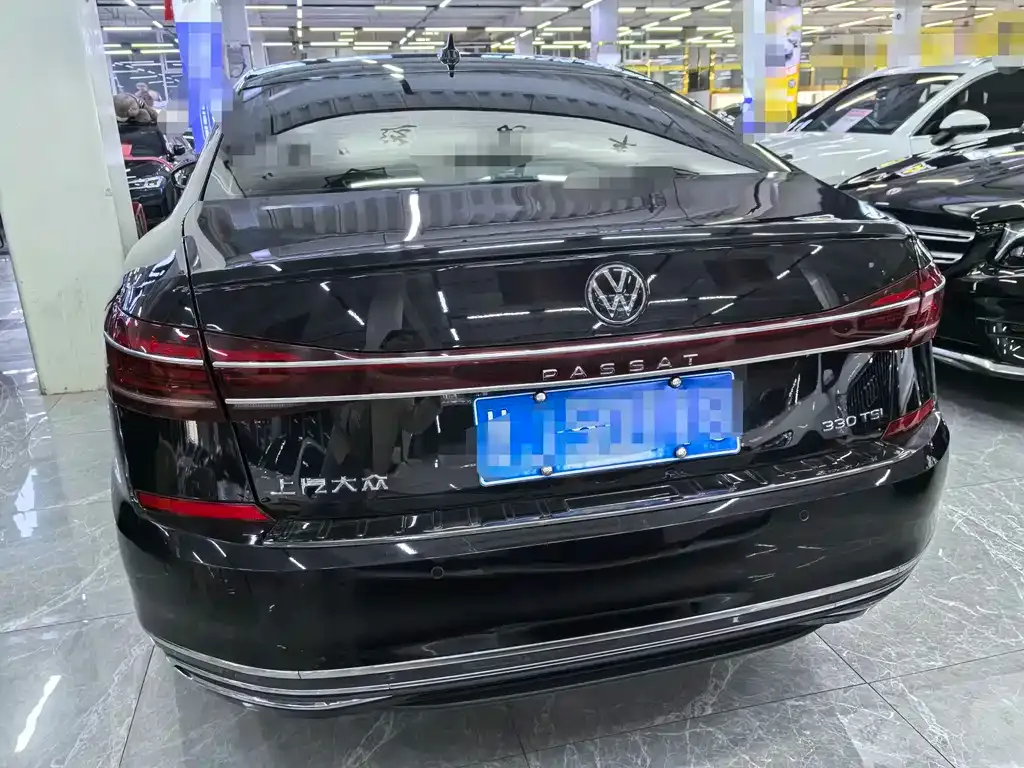 Volkswagen Passat — фото 2