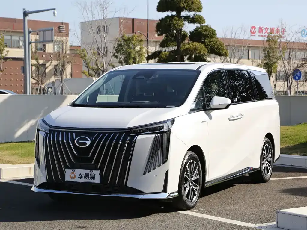 GAC Motor Trumpchi M8 — фото 1
