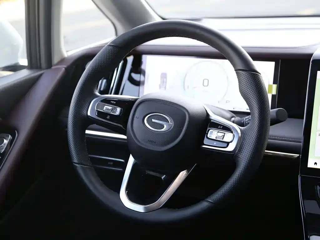 GAC Motor Trumpchi M8 — фото 10