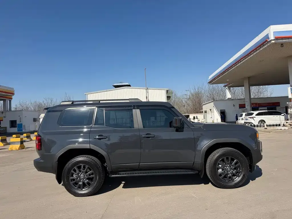 Toyota Prado 2024 из CN, фото 10