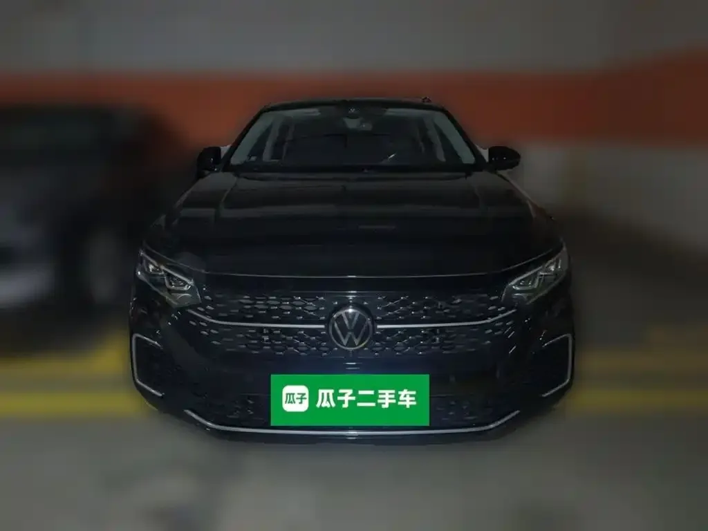 Volkswagen Passat — фото 4
