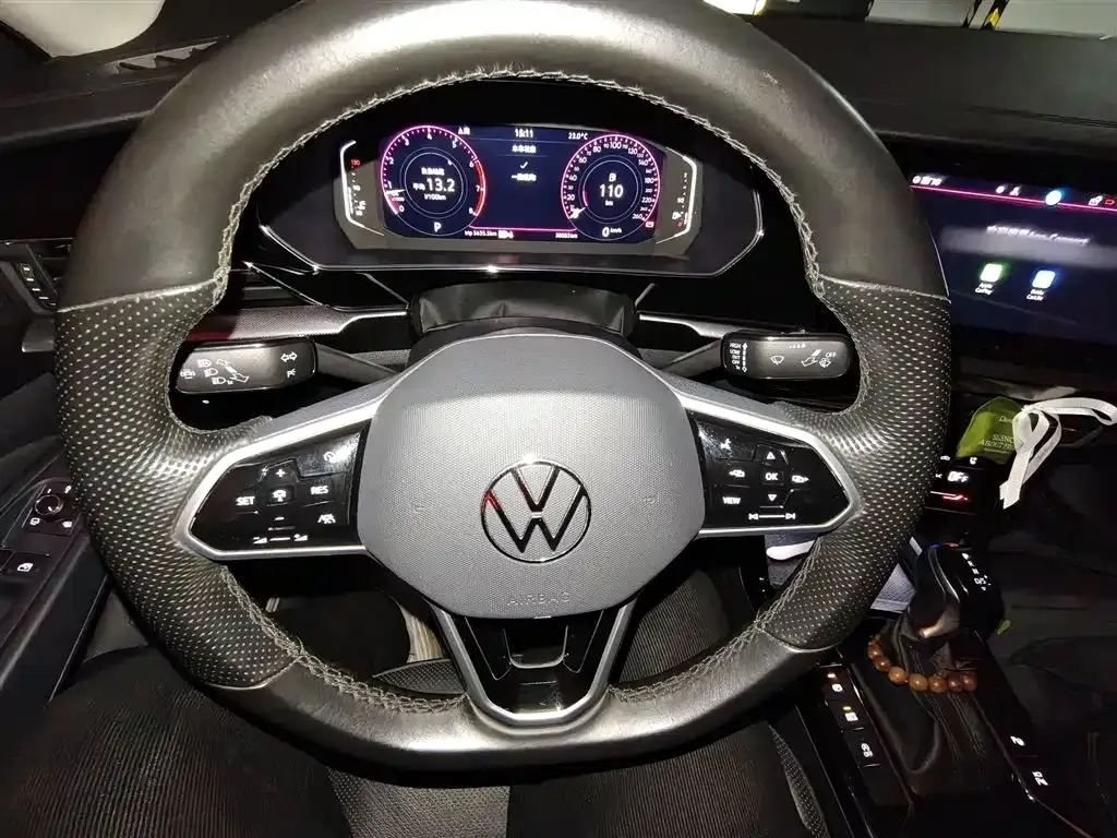 Volkswagen Passat — фото 10