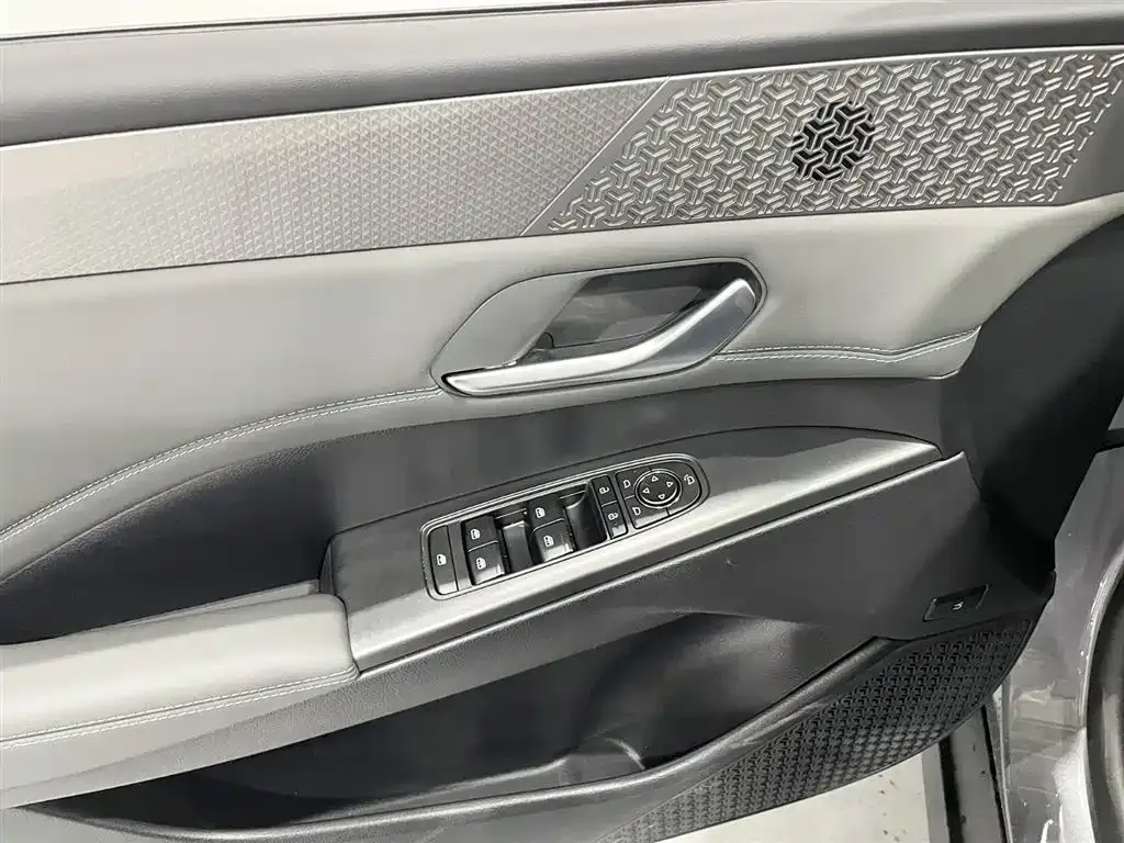 BYD Qin PLUS 2025 из CN, фото 10