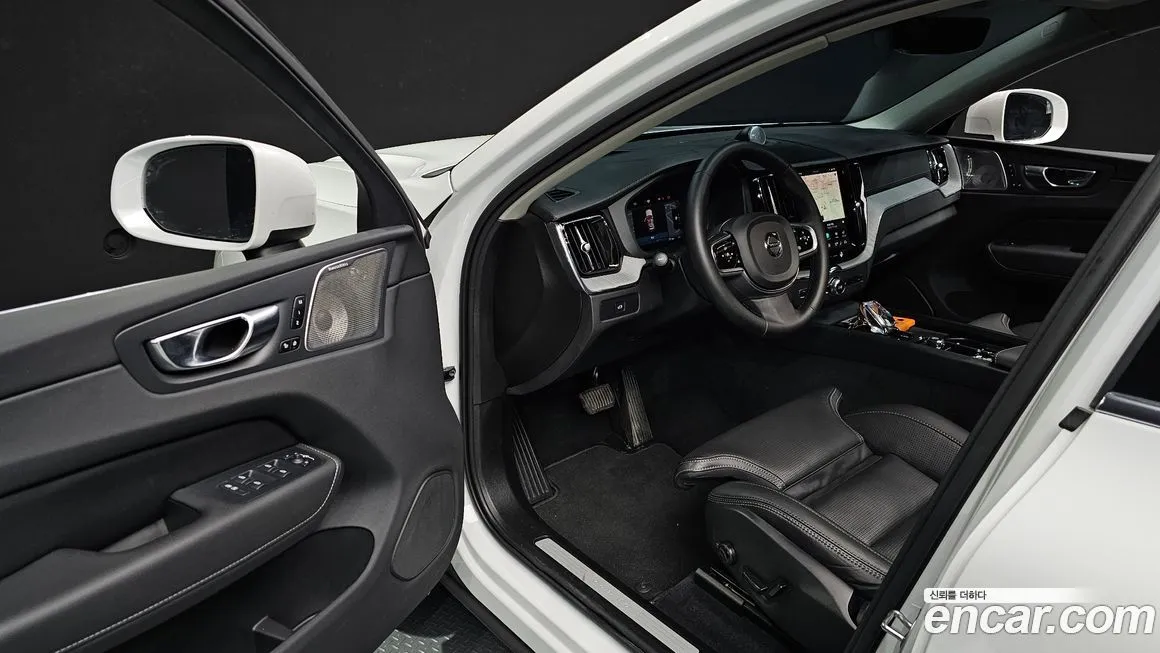 Volvo XC60 2025 из KR, фото 9