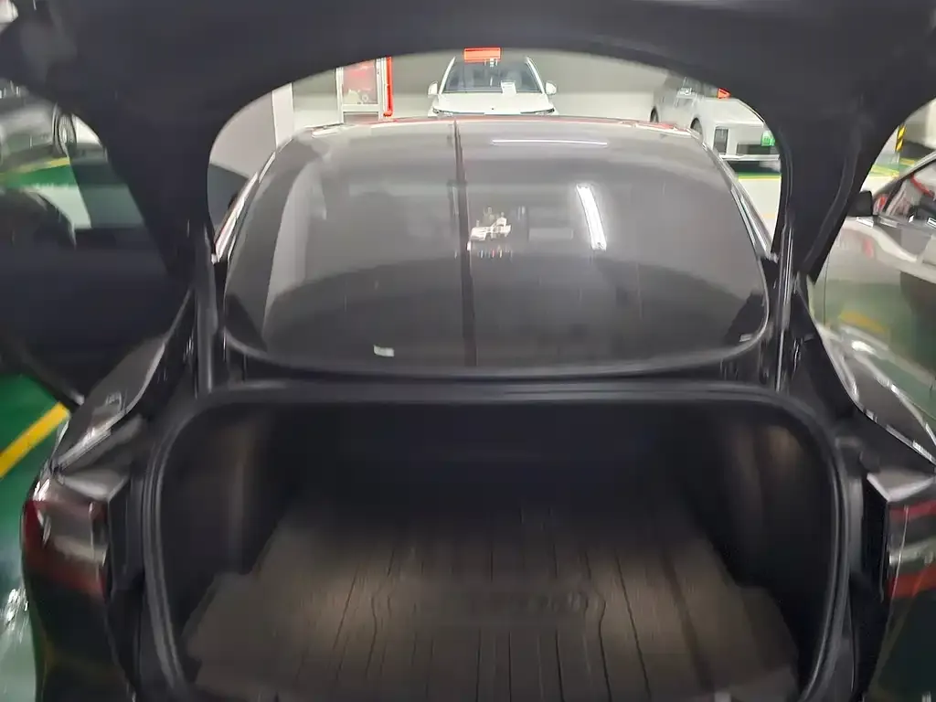 Tesla Model 3 — фото 6