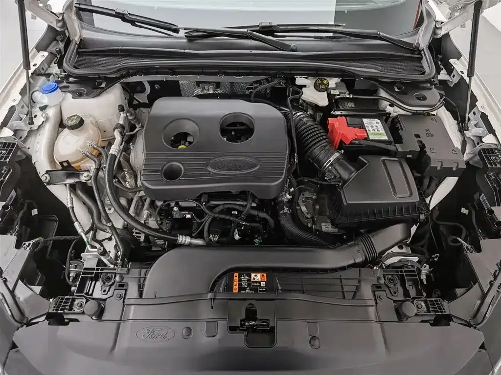 Ford Mondeo 2023 из CN, фото 8