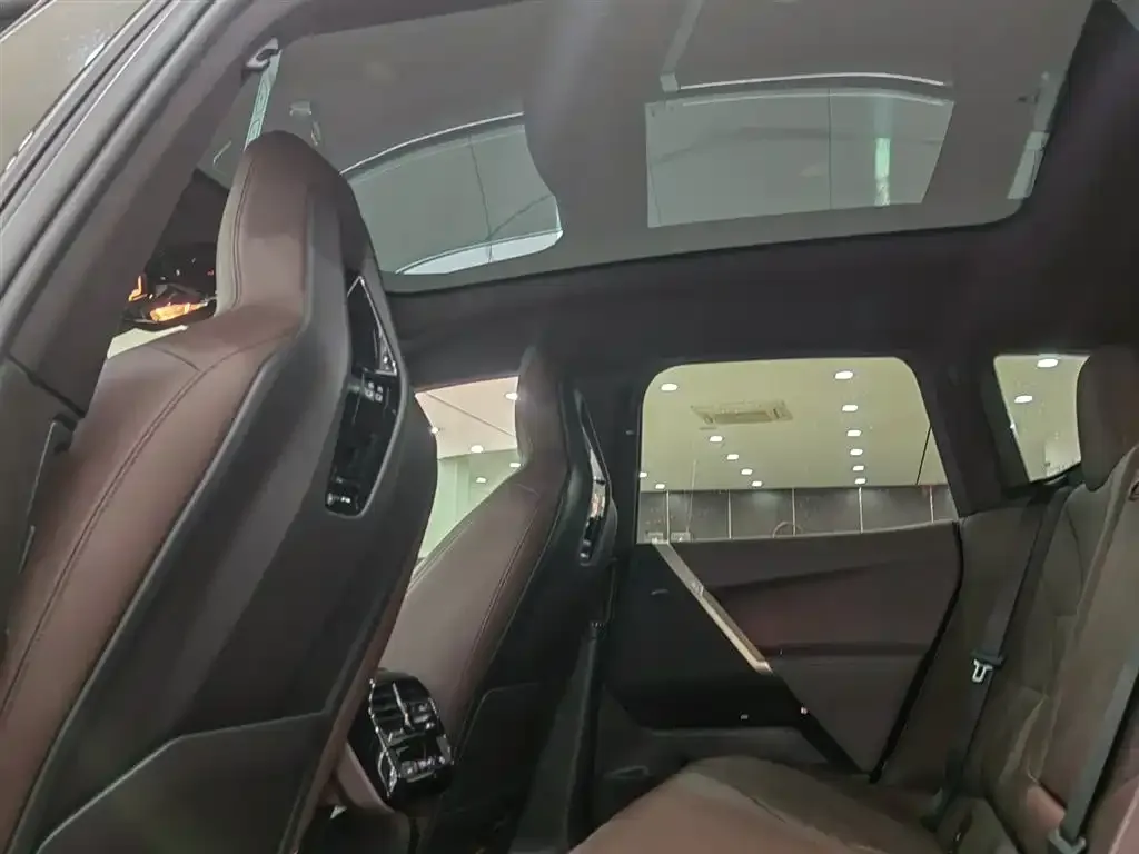BMW iX 2023 из CN, фото 2