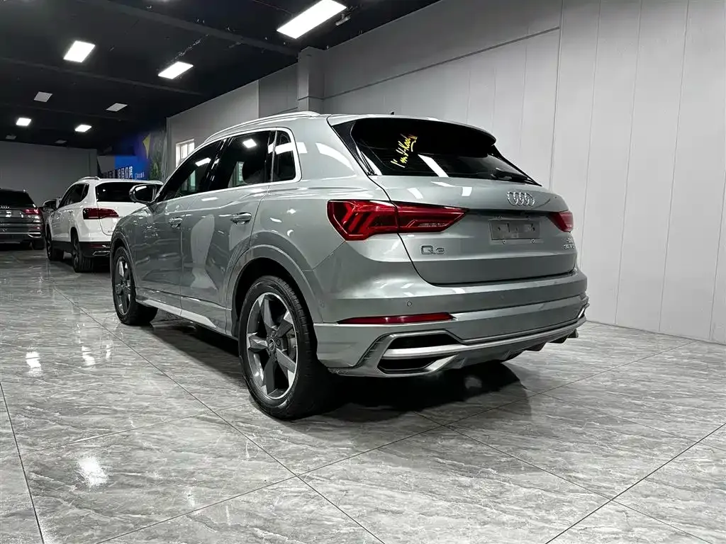 Audi Q3 — фото 8