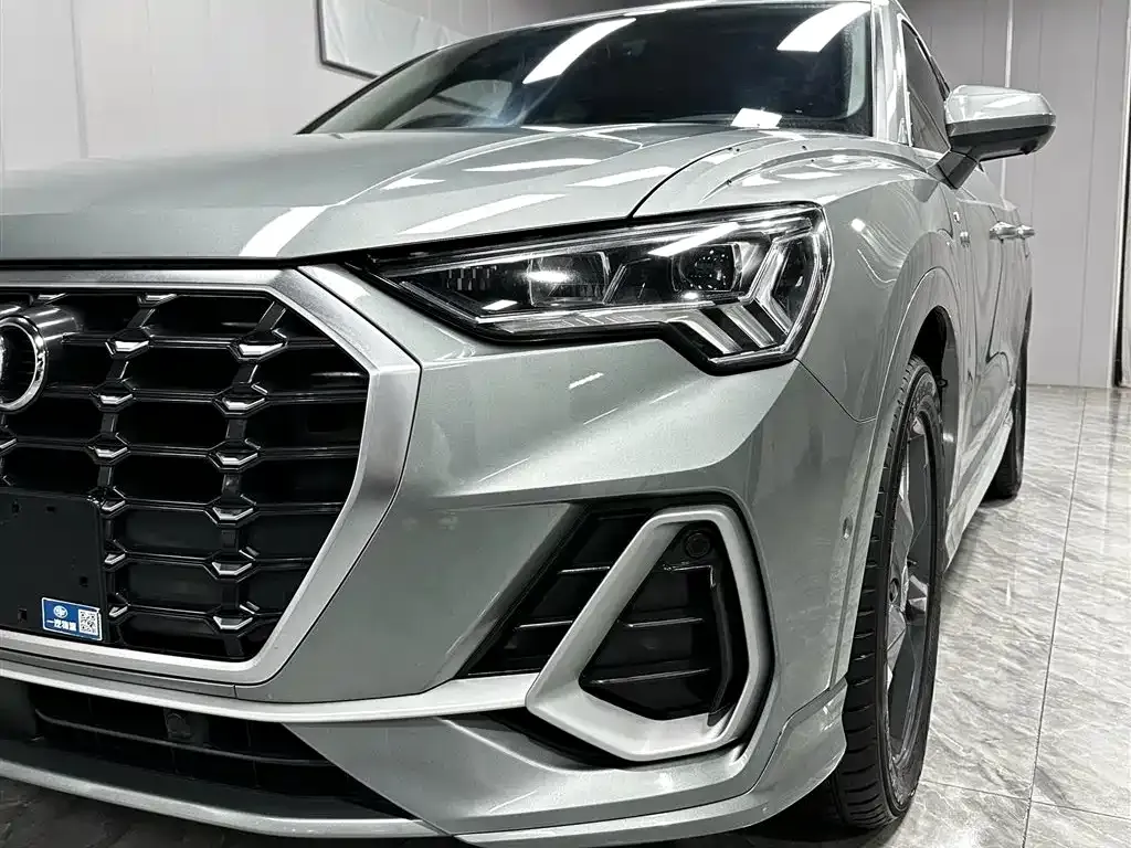 Audi Q3 — фото 5