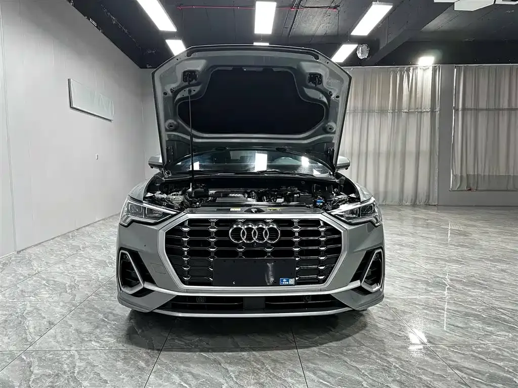 Audi Q3 — фото 7