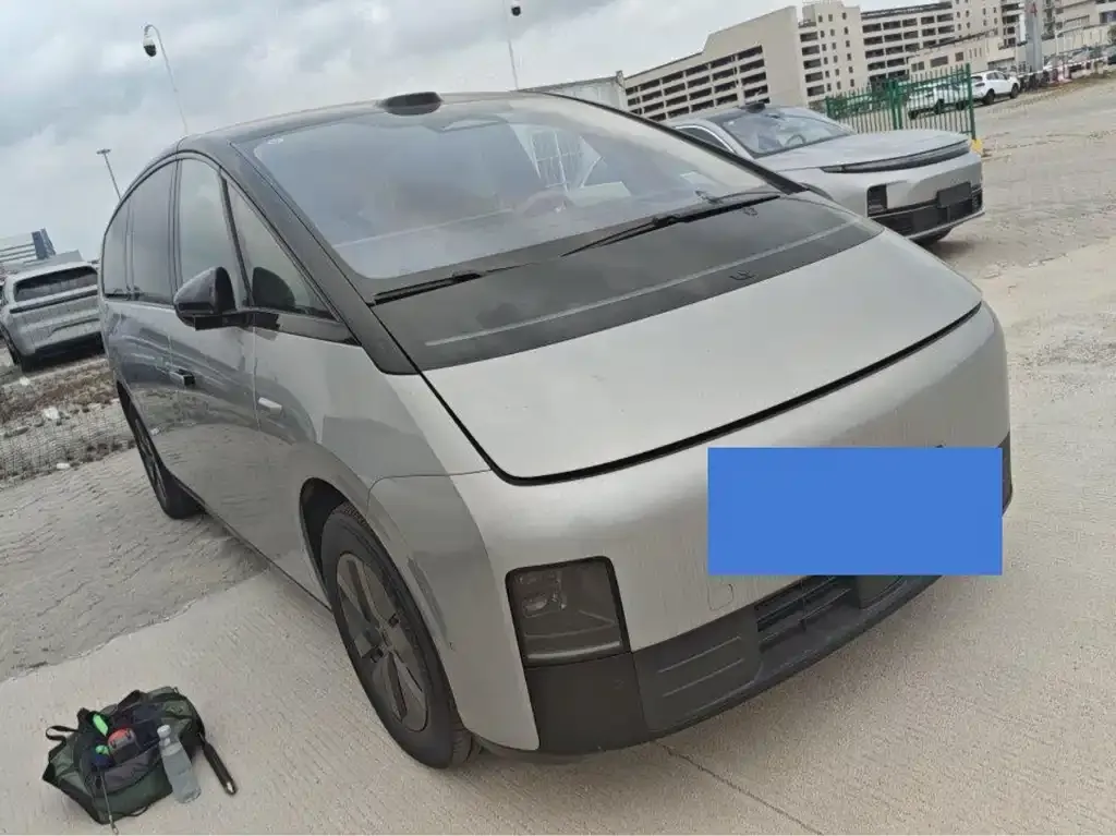 Li Auto MEGA