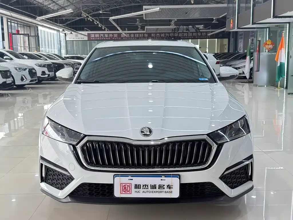 Skoda Octavia — фото 7