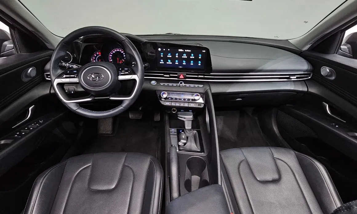 Hyundai AVANTE — фото 9
