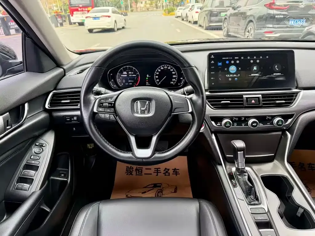 Honda Accord — фото 6