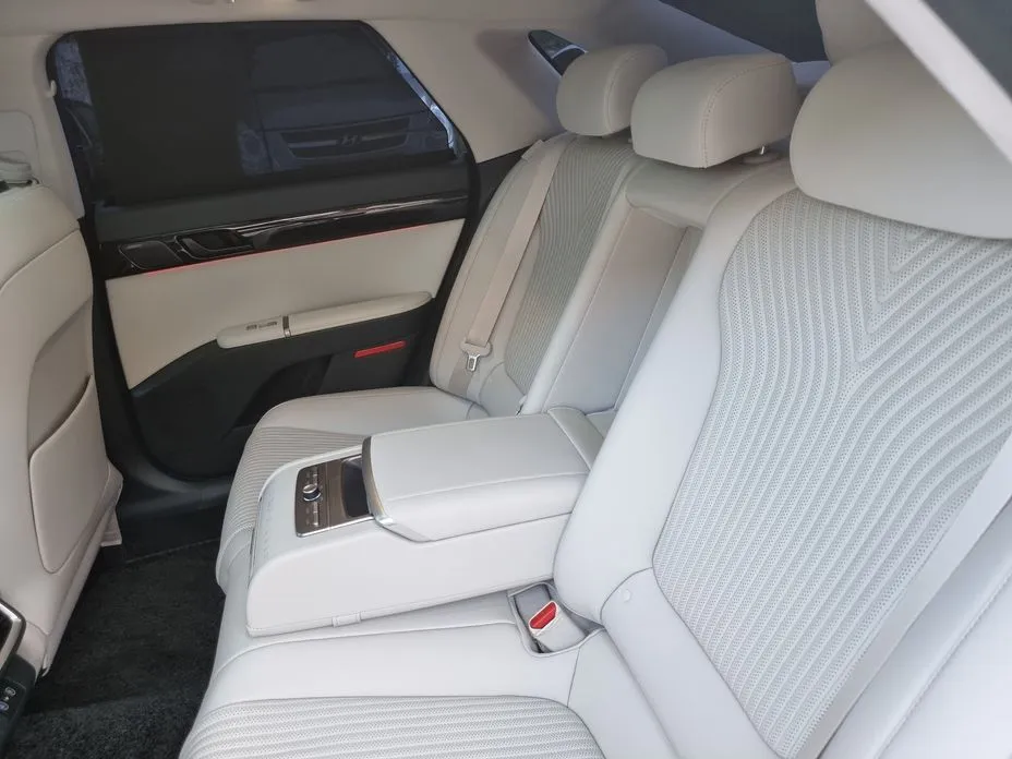 Hyundai Grandeur 2024 из KR, фото 3