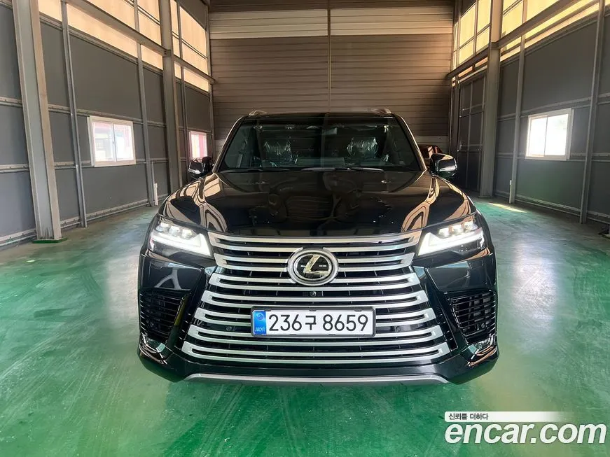 Lexus LX