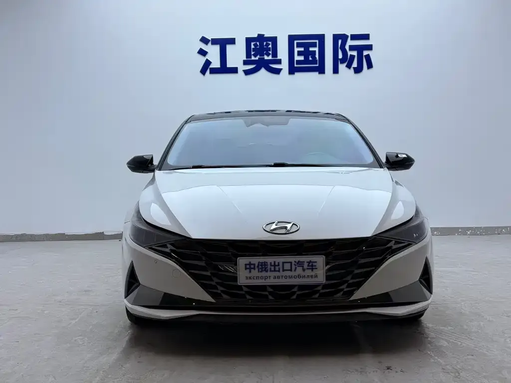 Hyundai Elantra — фото 4