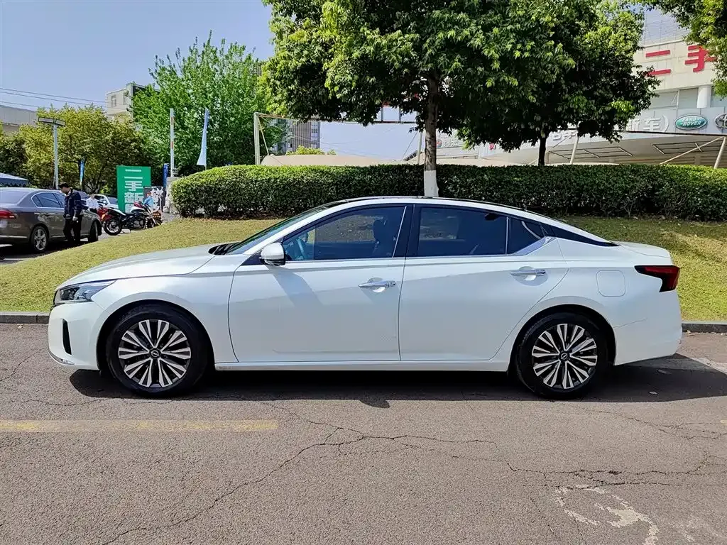 Nissan Teana — фото 10